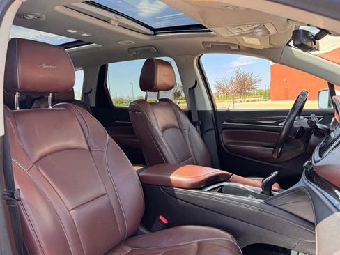 Used 2021 Buick Enclave Avenir w/ Avenir Technology Package AWD/4WD image 20