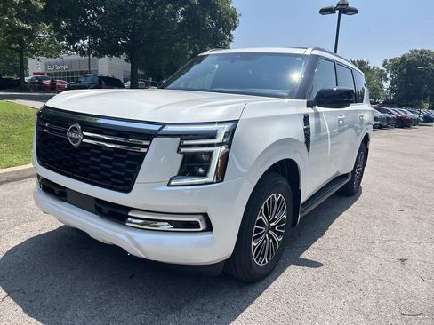 New 2026 Nissan Armada SL w/ Captain's Chari Seat Package AWD/4WD image 3
