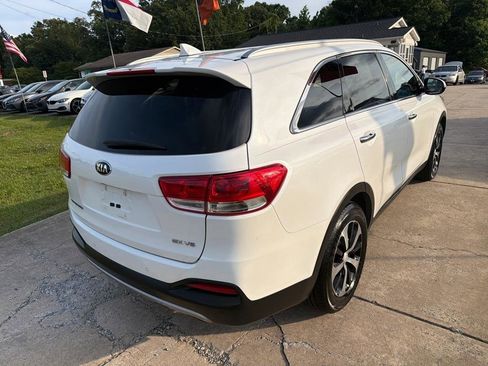 Used 2018 Kia Sorento EX FWD image 11