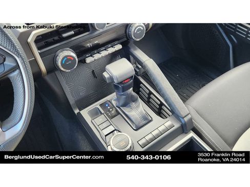 Used 2024 Toyota Tacoma TRD Sport image 31