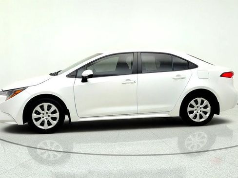 Used 2025 Toyota Corolla LE FWD image 8
