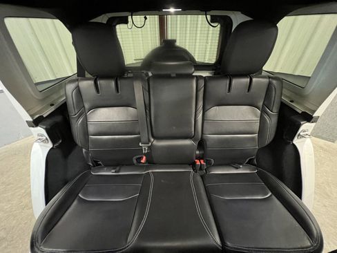 Used 2021 Jeep Wrangler Unlimited Sahara w/ Cold Weather Group image 32