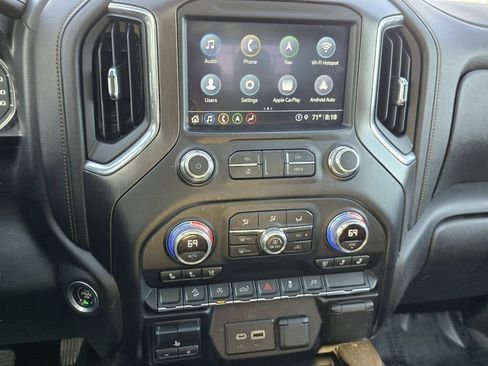 Used 2021 GMC Sierra 1500 AT4 w/ AT4 Preferred Package AWD/4WD image 5