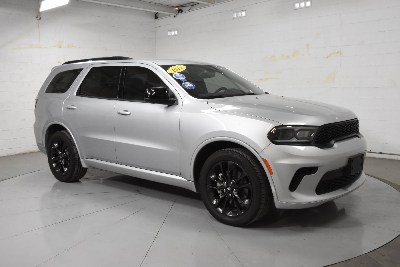 Used 2025 Dodge Durango GT w/ Blacktop Package RWD image 1