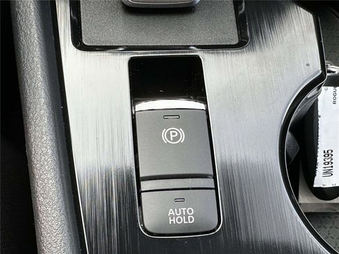 Certified 2022 Nissan Rogue SV image 26