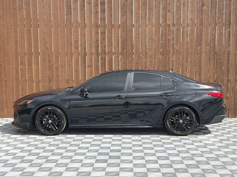 Used 2025 Toyota Camry SE w/ Multimedia Upgrade Package image 14