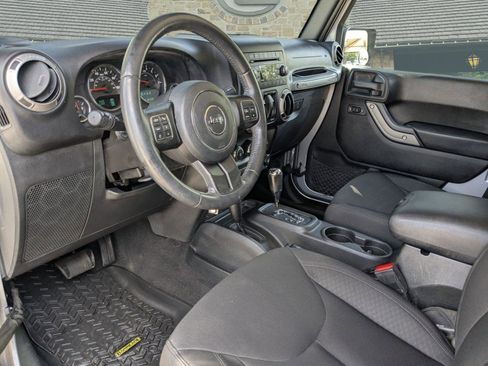 Used 2016 Jeep Wrangler Sport w/ Quick Order Package 24S AWD/4WD image 6