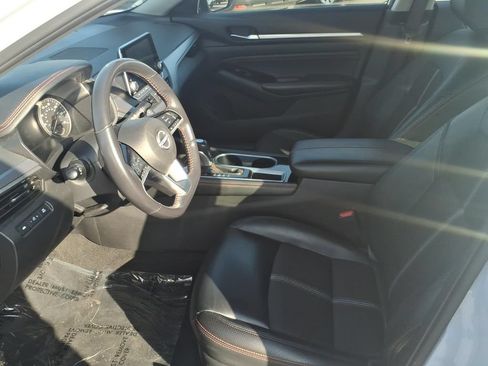 Certified 2023 Nissan Altima 2.5 SR FWD image 13