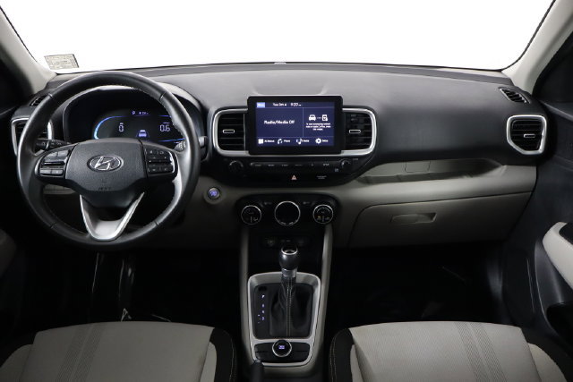 Used 2024 Hyundai Venue SEL FWD image 14