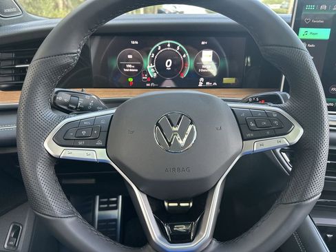 New 2026 Volkswagen Tiguan SEL R-Line image 14