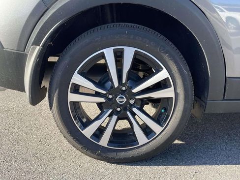 Used 2018 Nissan Kicks SR w/ Premium Package FWD image 5