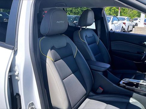 Used 2024 Chevrolet Trax ACTIV w/ Driver Confidence Package FWD image 7