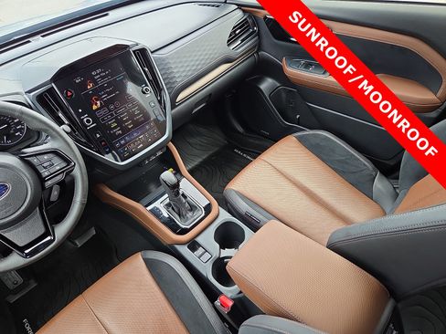 Used 2025 Subaru Forester Touring AWD/4WD image 12