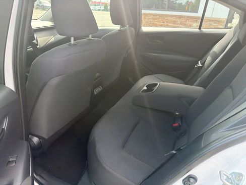 Used 2024 Toyota Corolla LE FWD image 5