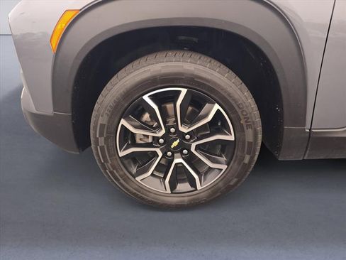 Used 2021 Chevrolet TrailBlazer ACTIV w/ Technology Package image 9