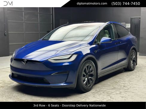 Used 2022 Tesla Model X Plaid image 1