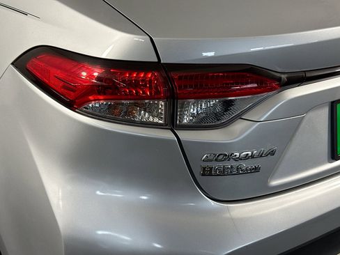 Used 2020 Toyota Corolla LE image 35