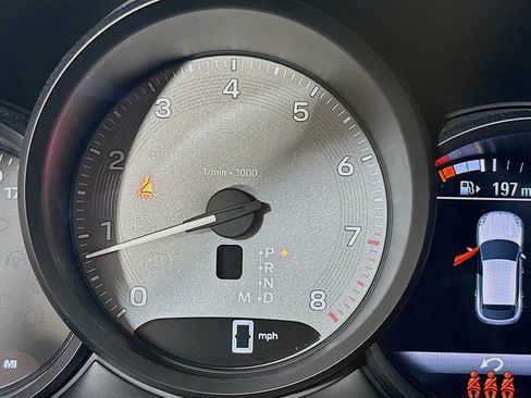 Certified 2023 Porsche Macan S AWD/4WD image 13