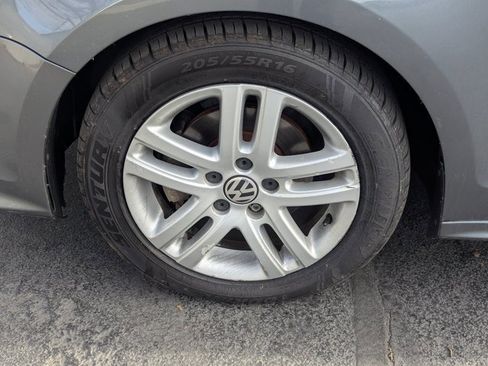 Used 2015 Volkswagen Jetta S image 12