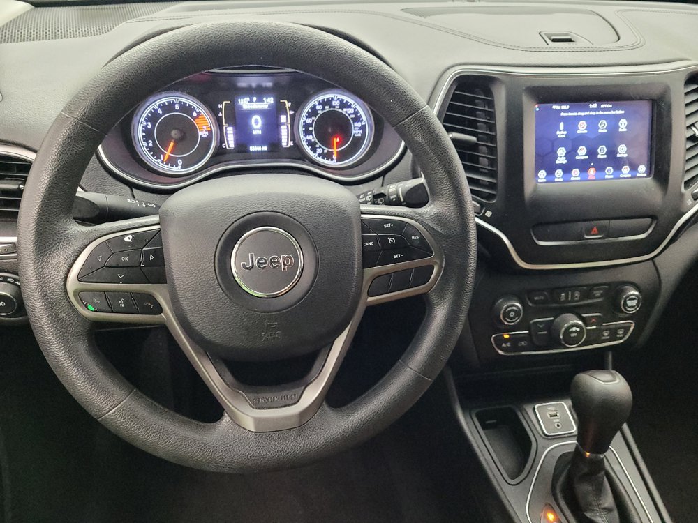 Used 2019 Jeep Cherokee Latitude w/ Popular Appearance Group FWD image 22