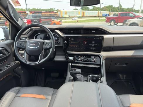 Used 2023 GMC Sierra 1500 AT4 w/ AT4 Preferred Package image 16