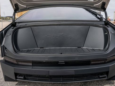 Used 2024 Tesla Cybertruck Cyberbeast AWD/4WD image 34