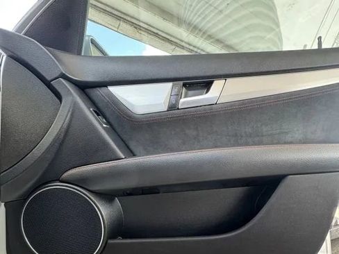 Used 2014 Mercedes-Benz C 250 Sedan image 23
