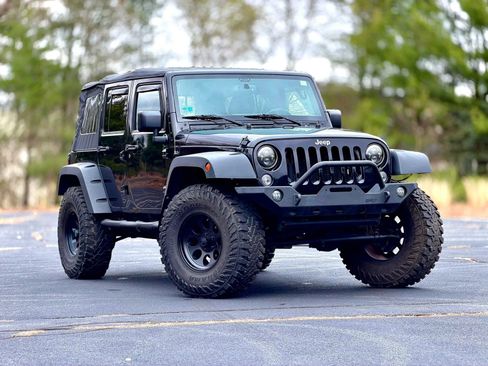 Used 2015 Jeep Wrangler Unlimited Sport w/ Quick Order Package 23S AWD/4WD image 3