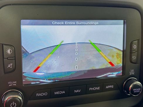 Used 2016 Jeep Renegade Latitude FWD image 16