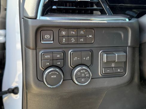 New 2026 Chevrolet Tahoe Premier w/ Sun And Tow Package AWD/4WD image 37