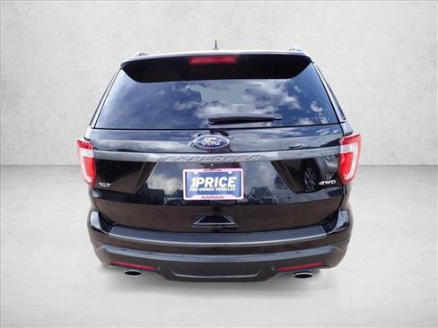 Used 2019 Ford Explorer XLT w/ Equipment Group 202A AWD/4WD image 3