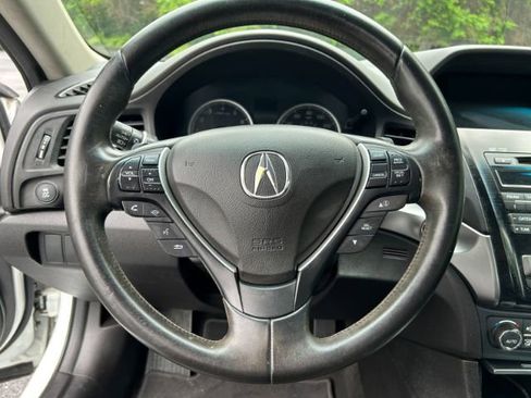Used 2013 Acura ILX w/ Technology Package FWD image 10