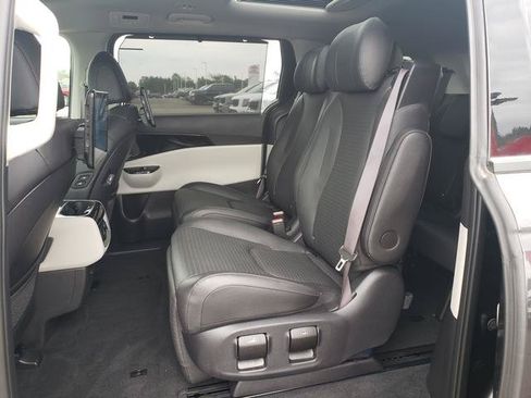 Certified 2024 Kia Carnival SX Prestige FWD image 13