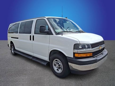 Used 2019 Chevrolet Express 3500 LT w/ LT Preferred Equipment Group RWD image 3