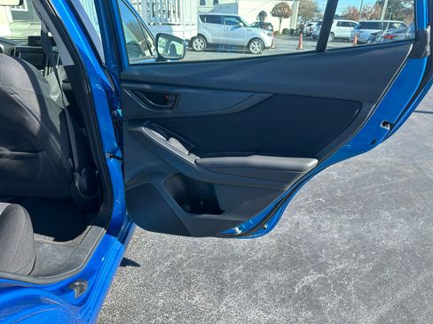 Used 2020 Subaru Impreza 2.0i Premium image 24