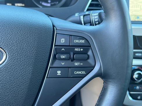 Used 2016 Hyundai Sonata Limited w/ Option Group 02 image 25