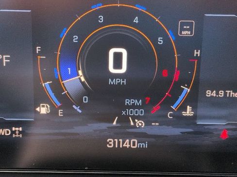 Used 2024 Chevrolet Traverse Z71 AWD/4WD image 37
