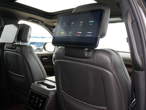 Used 2025 GMC Yukon Denali Ultimate w/ LPO, Floor Liner Package AWD/4WD image 25