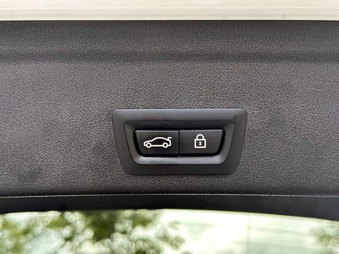 Used 2021 BMW X6 M50i w/ Executive Package image 13