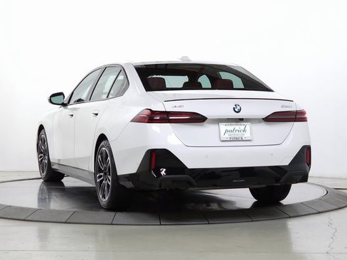 Certified 2025 BMW 530i xDrive w/ M Sport Package image 7