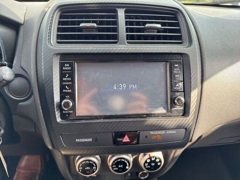 Used 2020 Mitsubishi Outlander Sport ES image 13