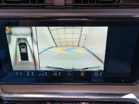 Used 2024 GMC Sierra 2500 Denali w/ Technology Package image 24