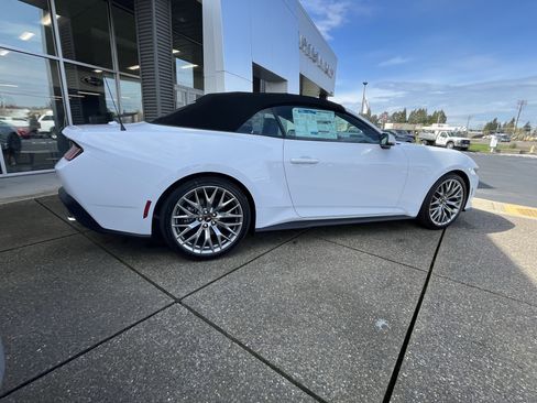 New 2026 Ford Mustang Premium image 4