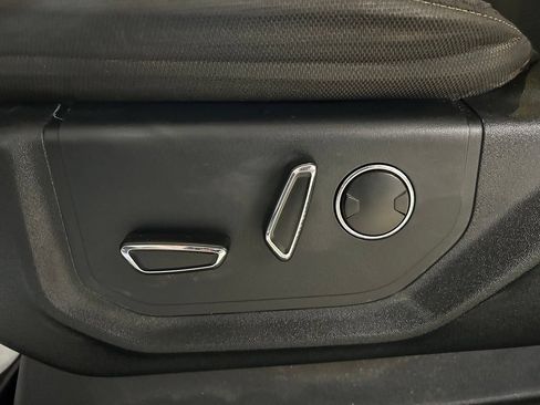 Used 2015 Ford F150 XLT w/ Equipment Group 302A Luxury AWD/4WD image 18