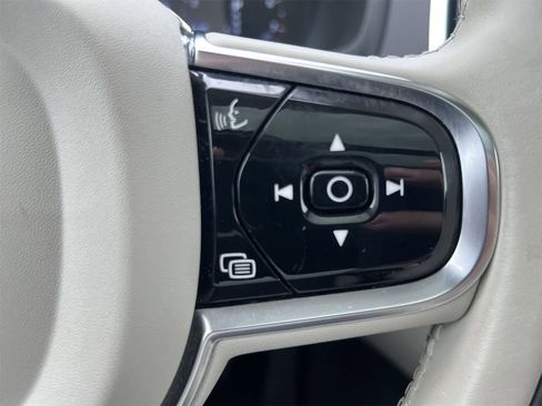 Used 2022 Volvo XC90 T6 Inscription w/ Advanced Package image 25