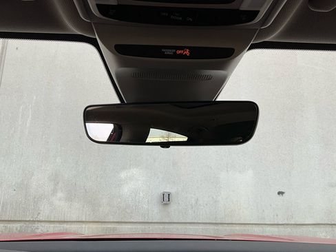 Used 2025 Honda HR-V EX-L image 17