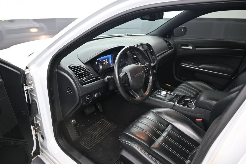 Used 2020 Chrysler 300 S RWD image 10