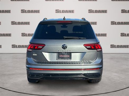 Used 2023 Volkswagen Tiguan SE R-Line image 4