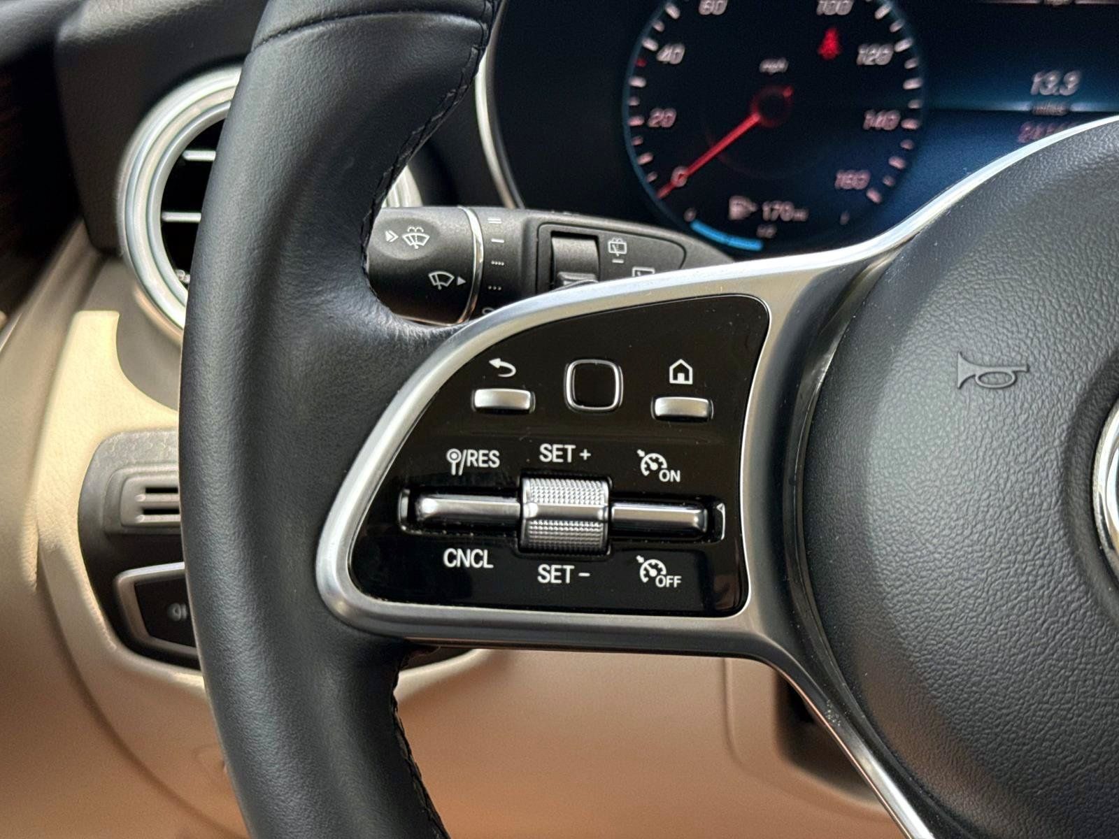 Used 2022 Mercedes-Benz GLC 300 image 30