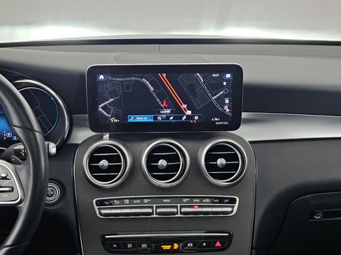Used 2021 Mercedes-Benz GLC 300 GLC 300 image 24